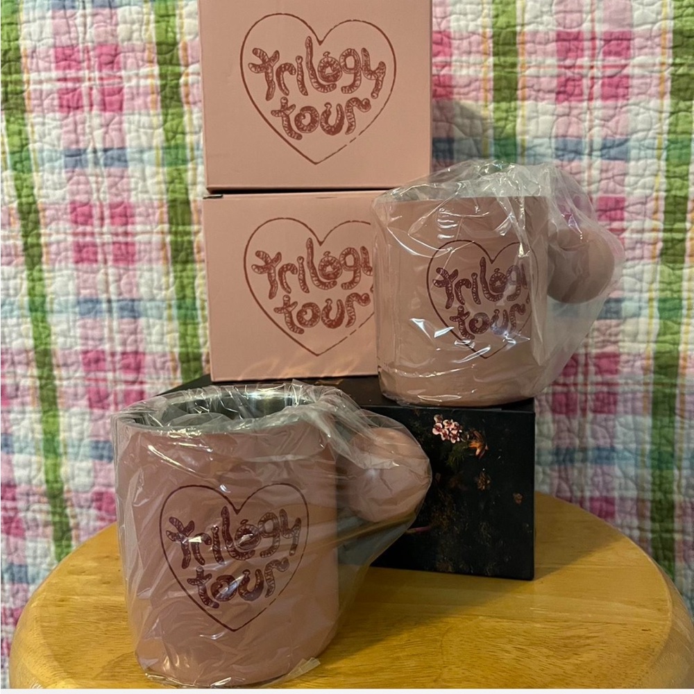 Pink Trilogy Tour mug set Melanie Martinez